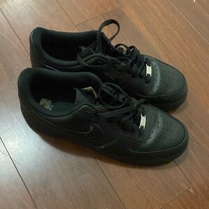 Black Nike Air Force 1’s